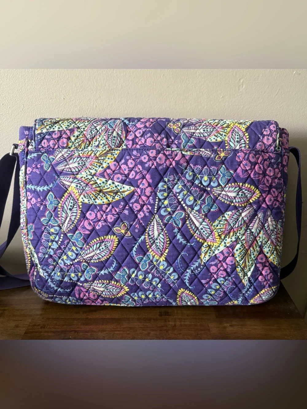 Vera Bradley Batik Leaves Cotton Quilted Crossbody Laptop Messenger Bag Retired